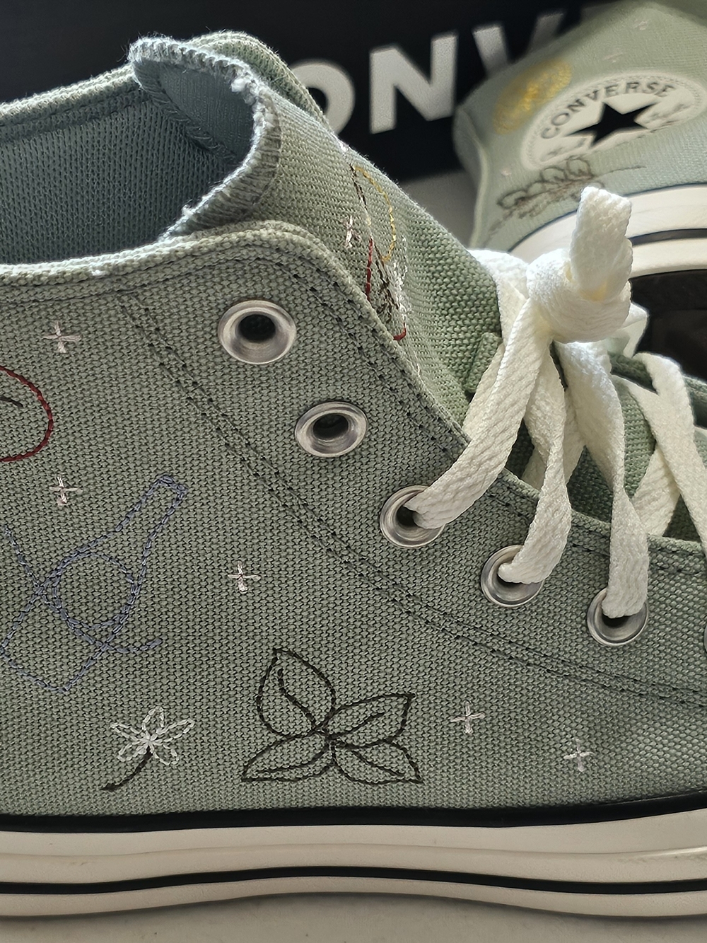 Converse Womens High Top Sneakers - Light Green Size 7.5 - Picture 5 of 11